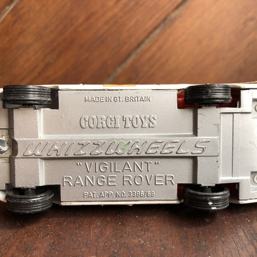 Corgi Toys Vigilant Range Rover Ambulance used, Whizzwheels series 1970s