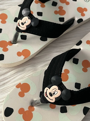 Disney Mickey Mouse flip flops new, size 32