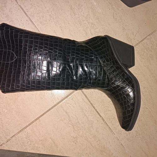 Boots new, black, size 36
