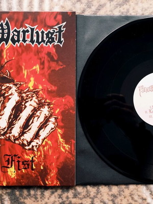 Bestial Warlust Satan's Fist vinyl like new, metal