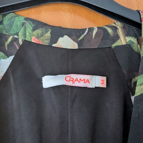 Kimono dress used, size medium, multicolor