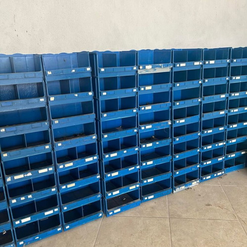 Plastic Storage Bins like new, about 200 pieces