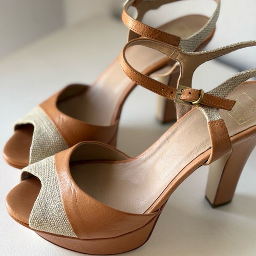 Leather sandals new, beige and brown, size 39