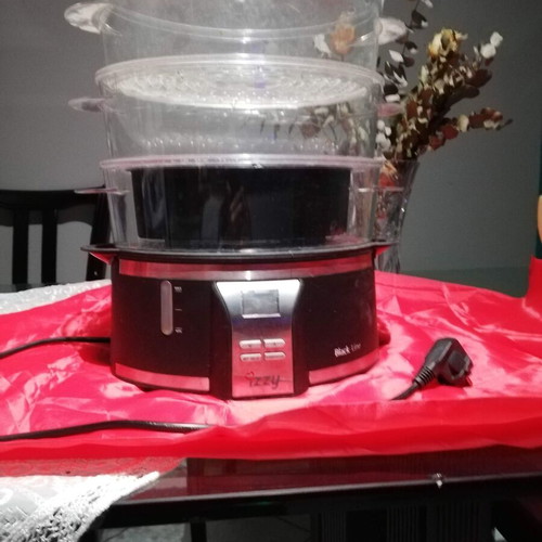 Steamer like new with three cooking levels