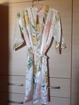 Italian women's robe new, size medium, viscose multicolor
