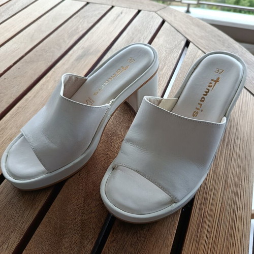 Tamaris white leather mules size 37 like new with Touch it comfort
