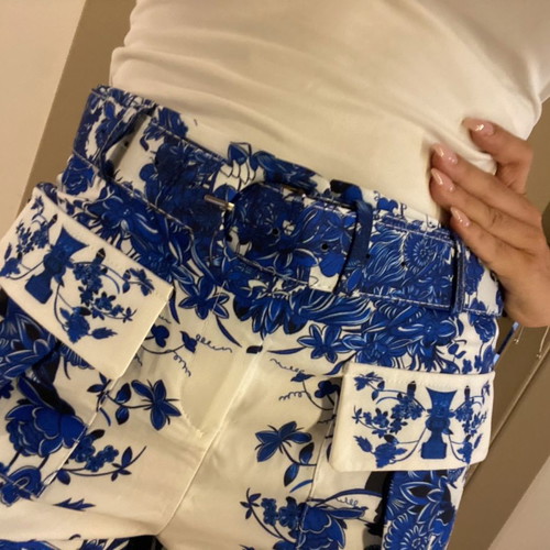 Serendipity shorts used, size medium, white and blue