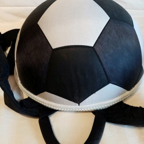 Sportpax backpack shaped like a ball like new