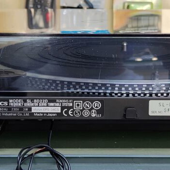 Technics SL-BD22D turntable