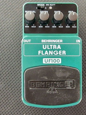 Behringer Ultra Flanger UF100 πετάλι εφέ κιθάρας