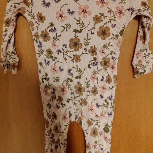 Floral Shein jumpsuit 18-24 months unused with matching ribbon