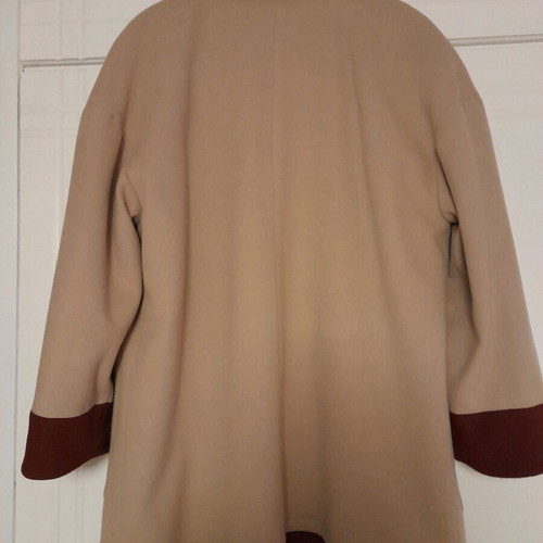 Vintage beige burgundy winter coat with zipper Large like new