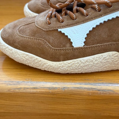 Emanuelle Vee suede sneakers like new, size 41, white and brown