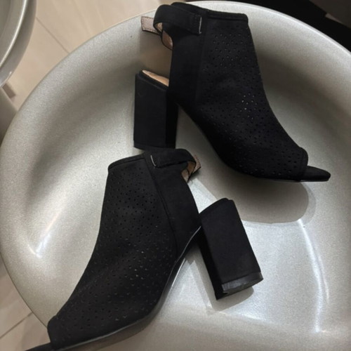 Black suede women's sandals with perforated details, size 37