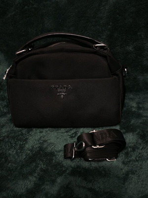 Prada bag black like new