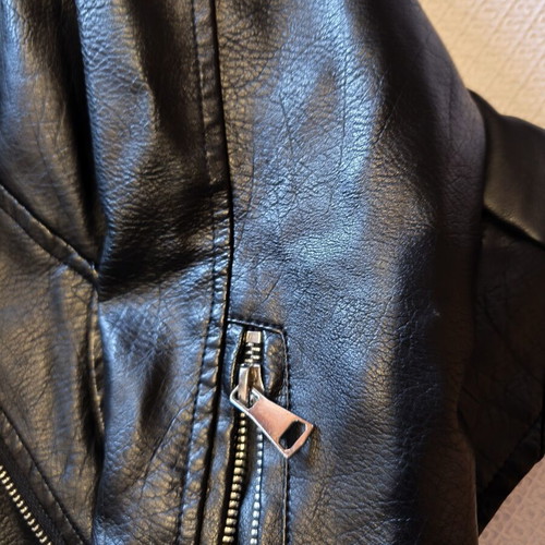 Leather jacket black medium size Jump & Fish like new with zipper