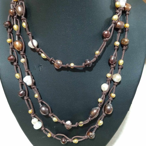 Necklace with real pearls new, very long, from personal collection