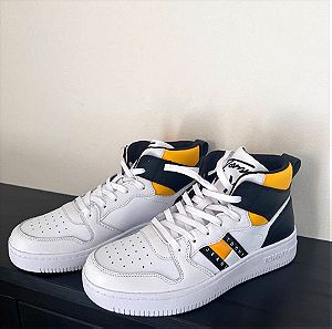 Tommy Hilfiger Λευκά Παπούτσια RETRO BASKETBALL ΔΕΡΜΑΤΙΝΑ SNEAKERS 41