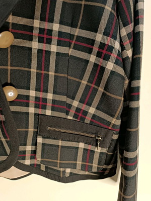 Anonima Basic short check blazer like new, size Medium