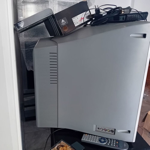 Thomson 25' TV used with decoder package functional