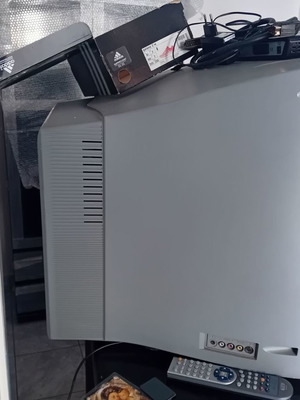 Thomson 25' TV used with decoder package functional