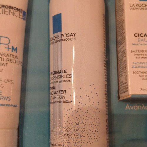La Roche-Posay Fight With Care skincare set, 3 pieces