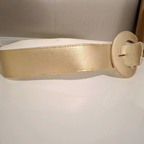 Women's wide gold waist belt 130 cm like new