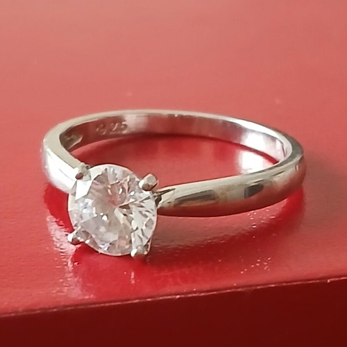 Solitare ring 925 silver 17 mm like new