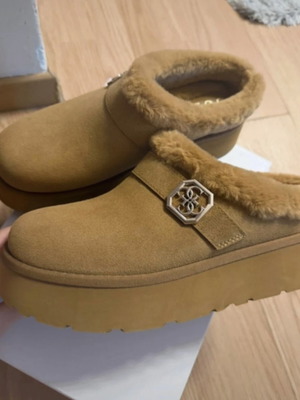 Guess slippers brown like new, size 40 with box