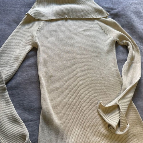 Zini sweater with high turned collar in cream color like new