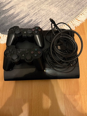 Sony PlayStation 3 Super Slim 120 GB μεταχειρισμένο με 2 χειριστήρια
