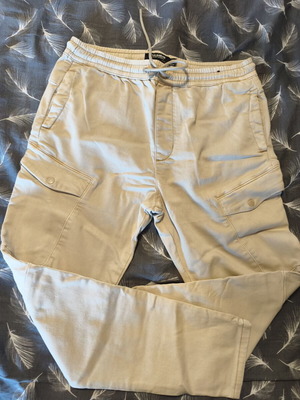 Pull & Bear men's pants size 34 new, beige, elastic fabric