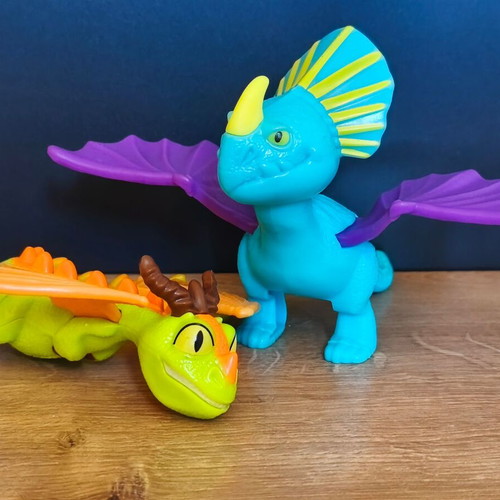 How to Train Your Dragon lot of 2 dragons McDonald's Burger King