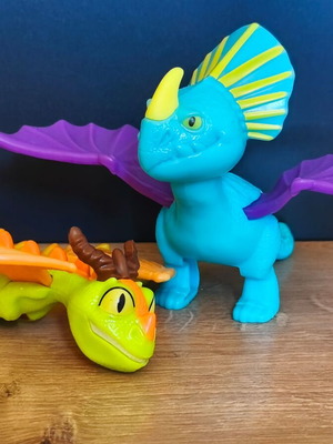 How to Train Your Dragon lot of 2 dragons McDonald's Burger King