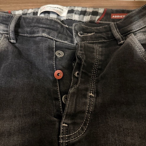 Brokers Jeans men's jeans with rips and check details new
