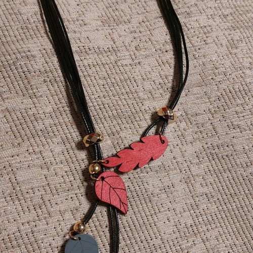 Leaf necklace new