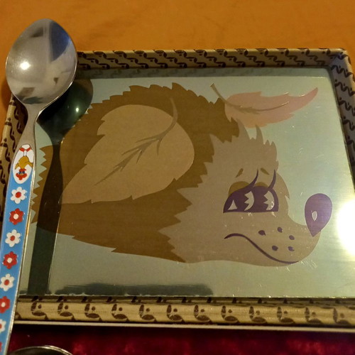 Luxury case new with hand-painted children's eating utensils