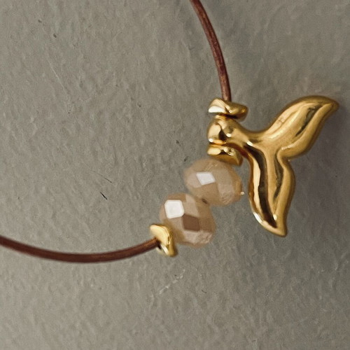 Necklace pendant new, brown and gold