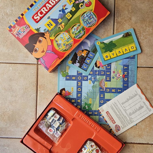 Scrabble Dora bilingual educational board game, like new