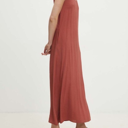 Summer dress new, orange, medium size fitting small