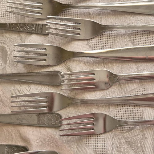 Stainless steel forks used, pack of 24 pieces