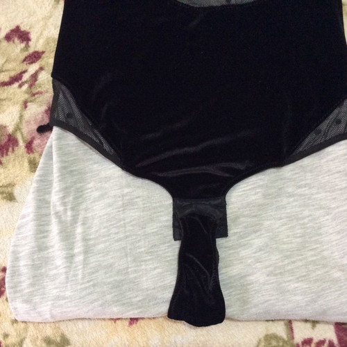 Sugar Free strapless velvet bodysuit new, black, size M