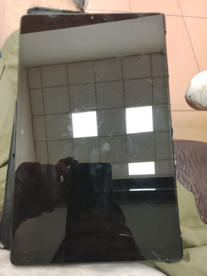 Lenovo Tab Mi HD σαν καινούργιο με ελαφρύ σπασίμο στη γωνία