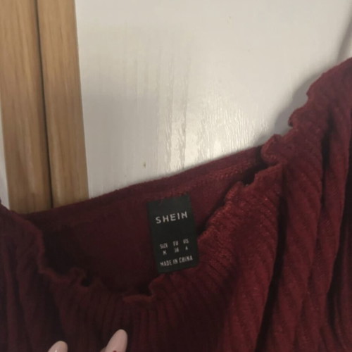 Strap top like new, size M, red