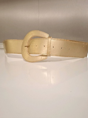 Women's wide gold waist belt 130 cm like new