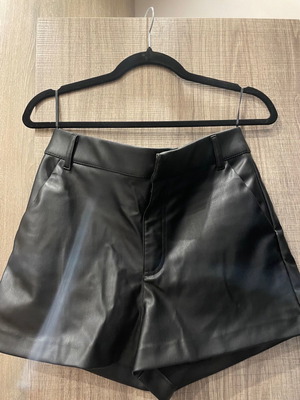 Zara leather shorts used, black, size S