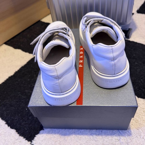 Prada unisex sneakers used, size 43, white