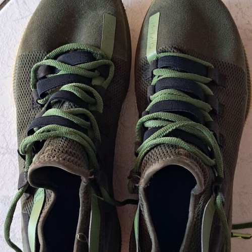 Under Armour basketball shoes used, size 44.5, green