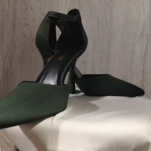 Dark green velvet high-heeled shoes for women