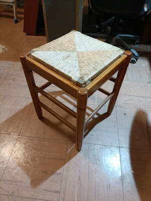 Σκαμπο ψάθα μεταχειρισμένα, πακέτο 3 τεμαχίων 35μ*35φ*70υ